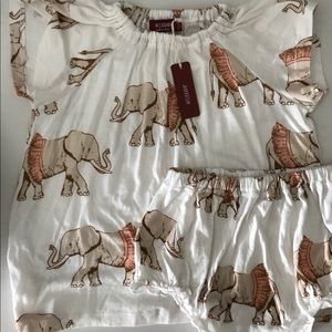 Milk barn elephant set